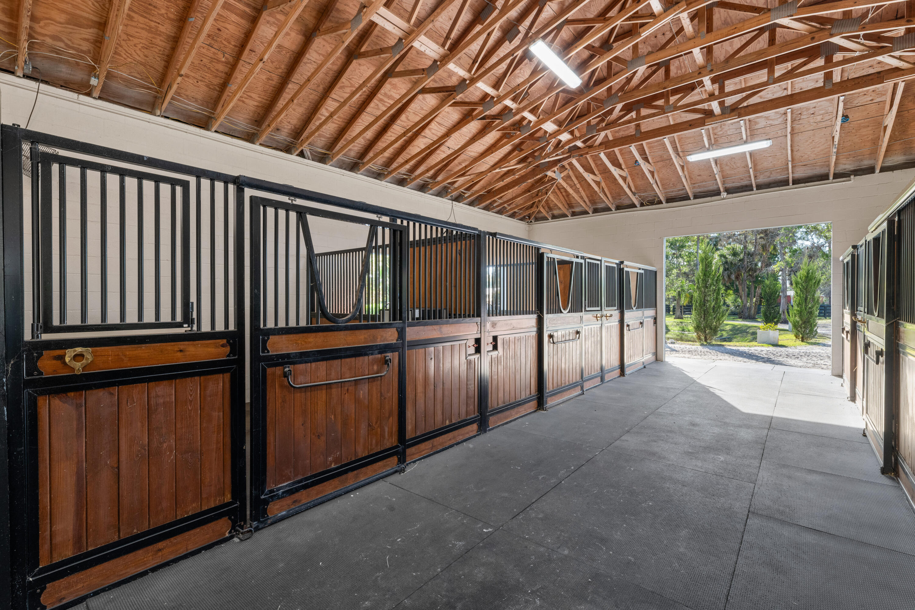 LOXAHATCHEE GROVES - Residential