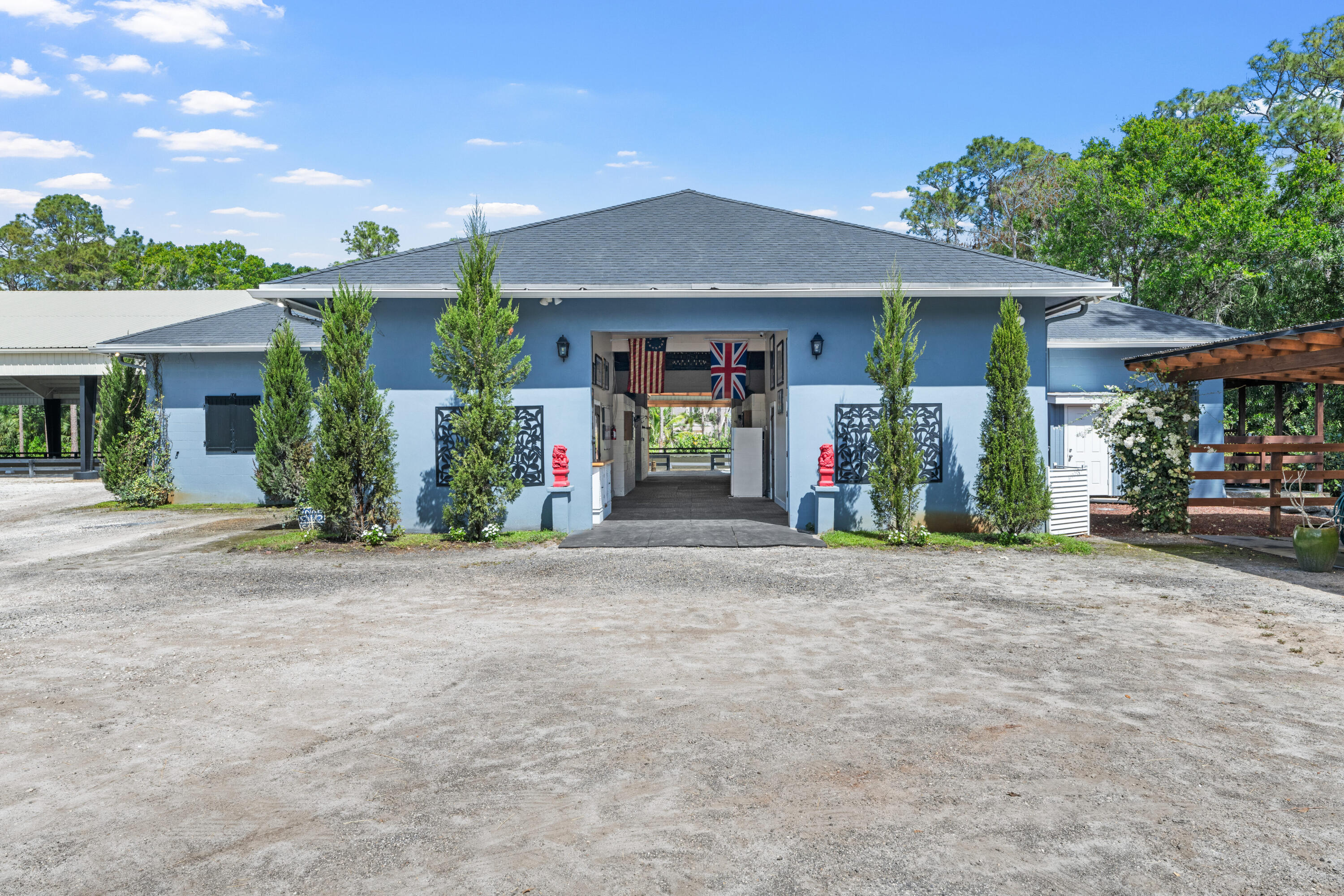 LOXAHATCHEE GROVES - Residential