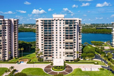 Featured picture for the property R10772892