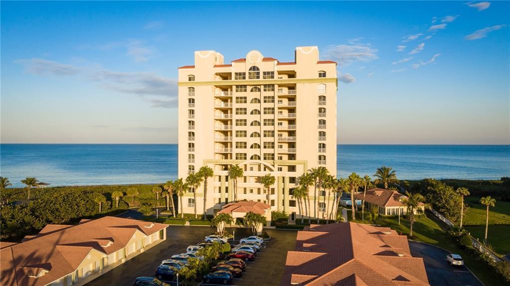 3920 N Highway A1a 403, Hutchinson Island, FL, 34949/$900,000 2 3920 N Highway A1a 403