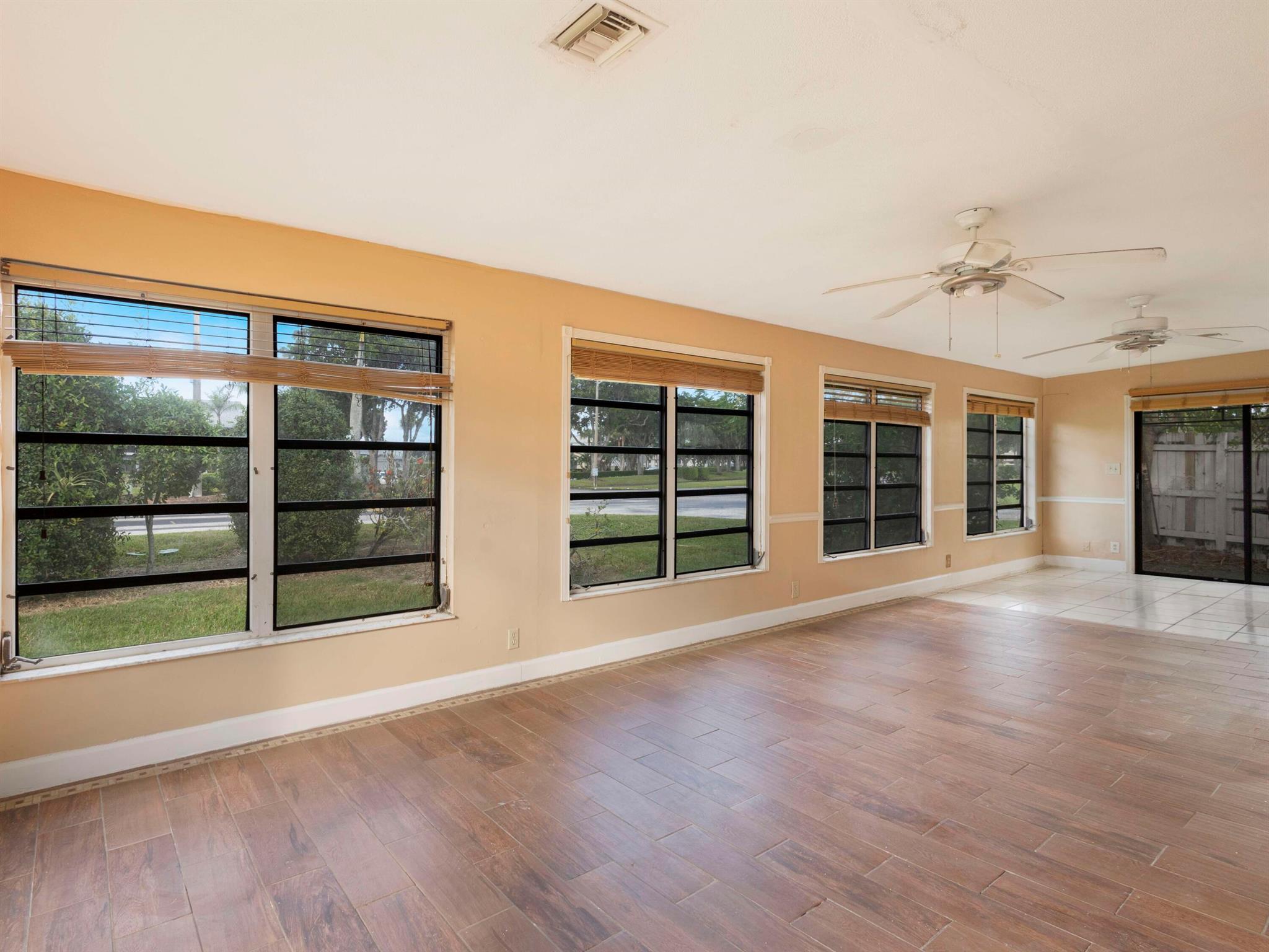 PALM CLUB - Residential Lease