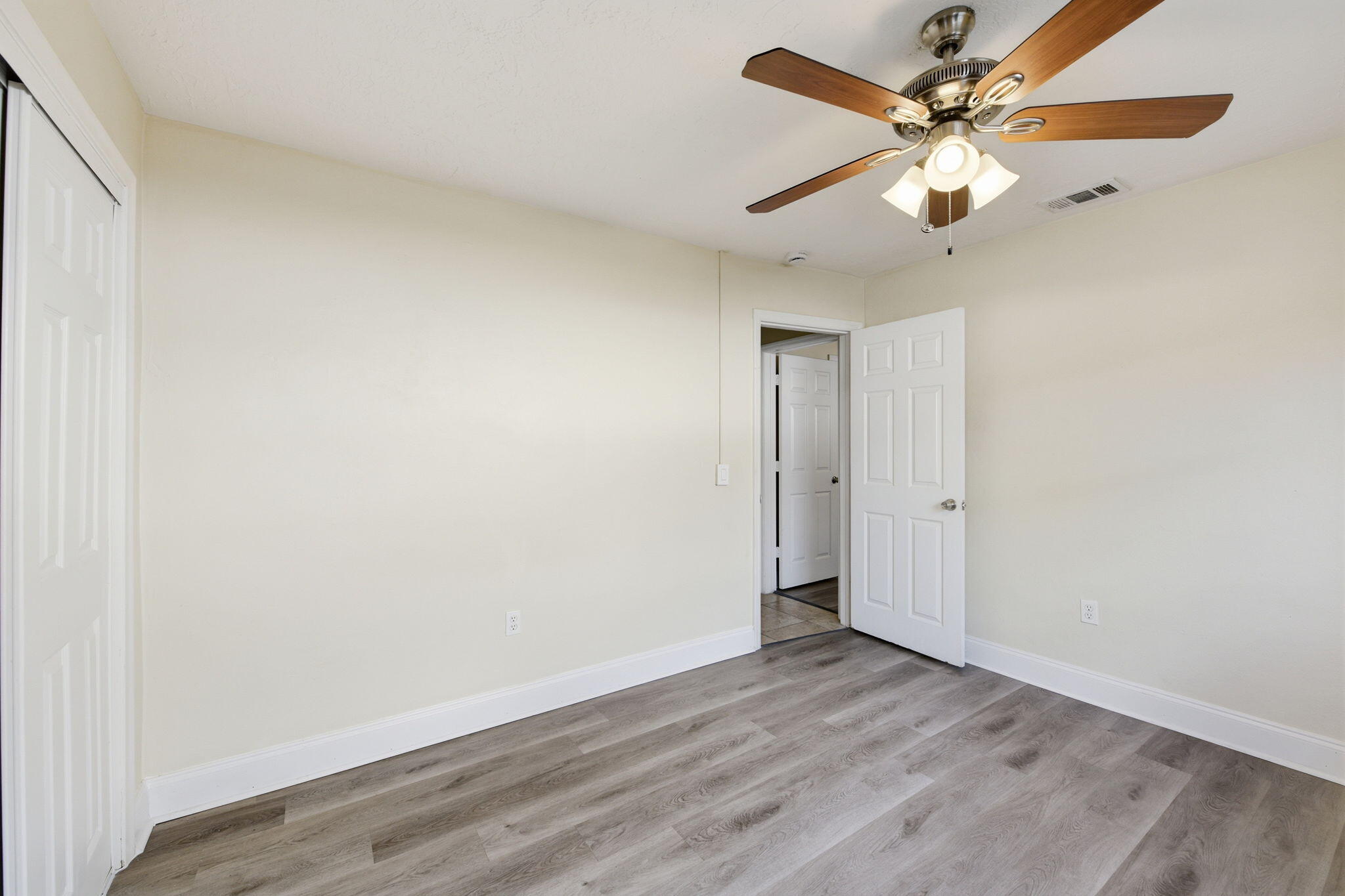 SUNRISE GOLF VILLAGE SEC 21 - Residential