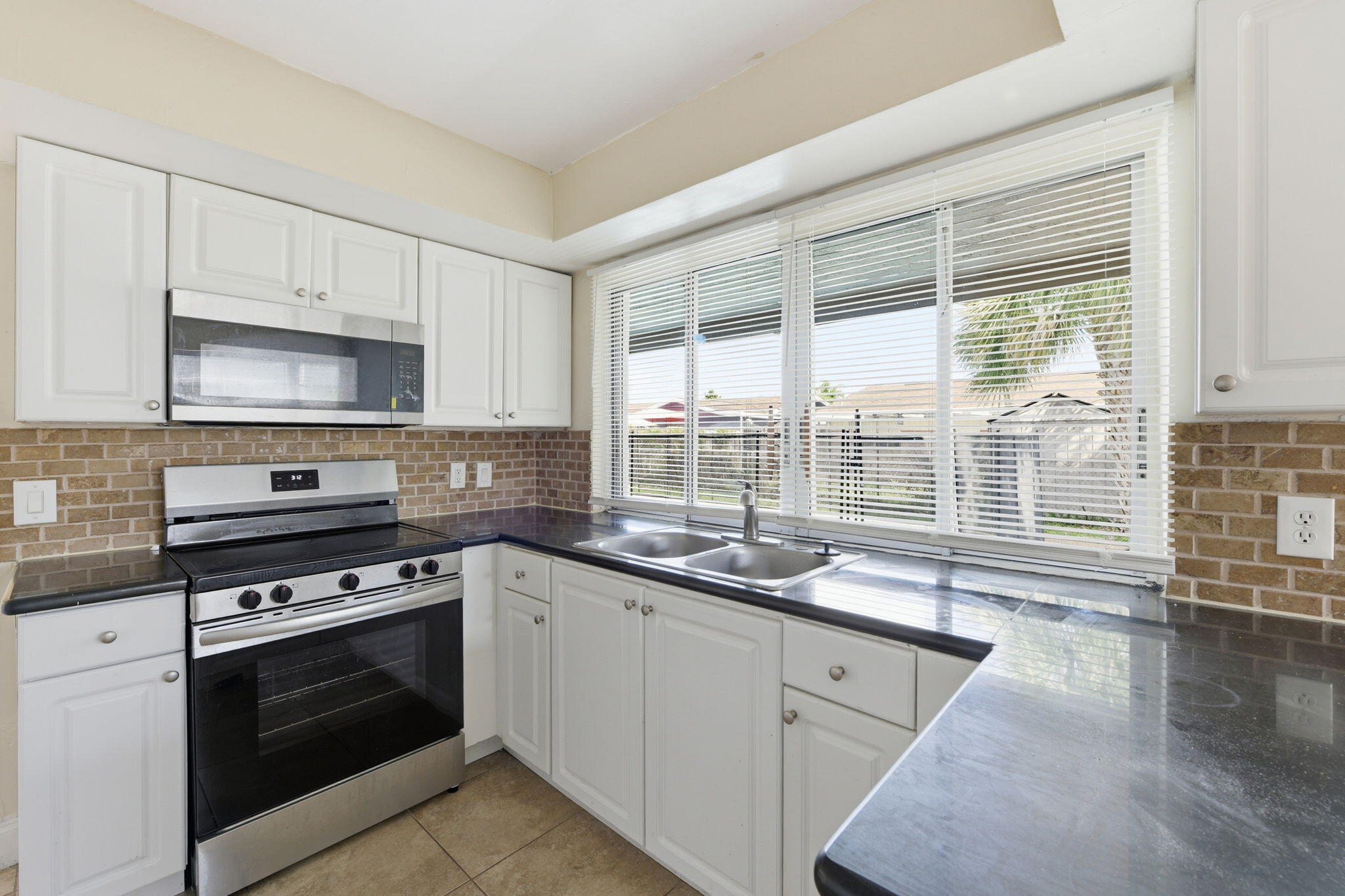 SUNRISE GOLF VILLAGE SEC 21 - Residential