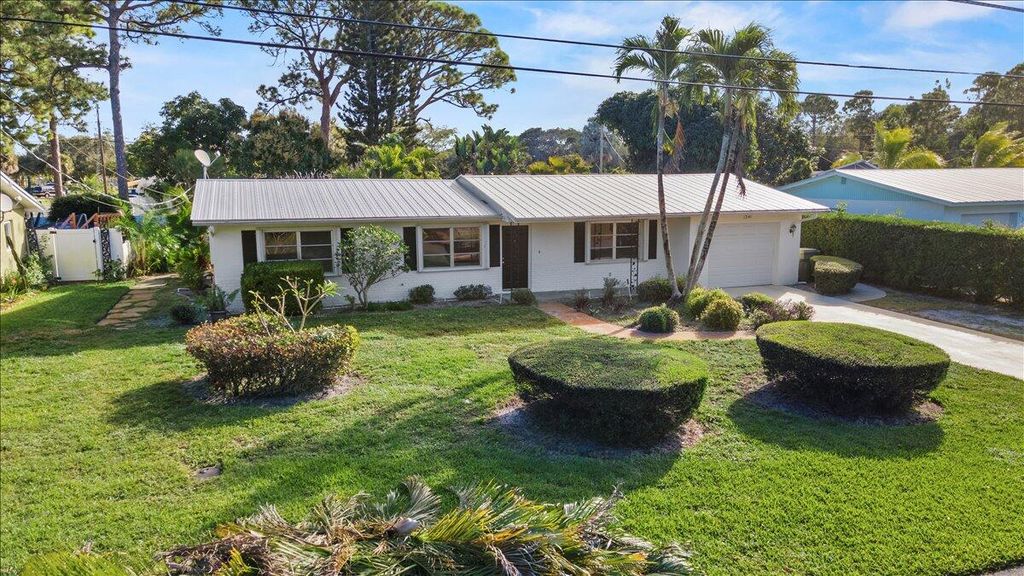 Photo of 1341 SE Starfish Lane, Stuart, FL 34996 (MLS # R11149599)