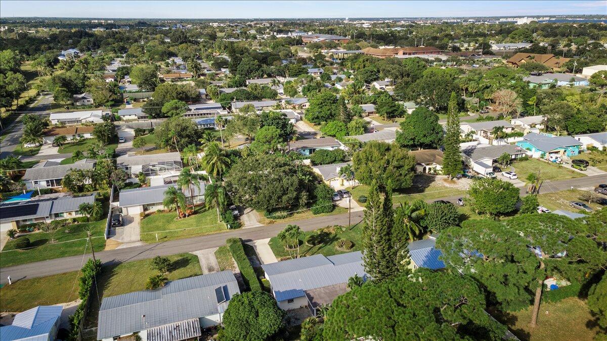 1341 SE Starfish Lane