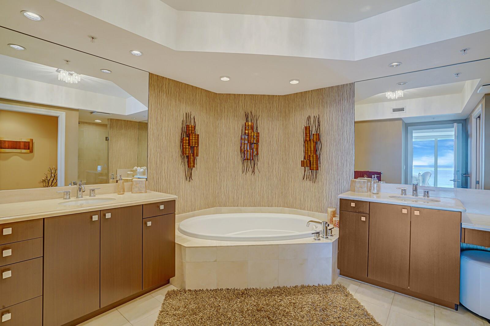 Plaza At Oceanside - Residential