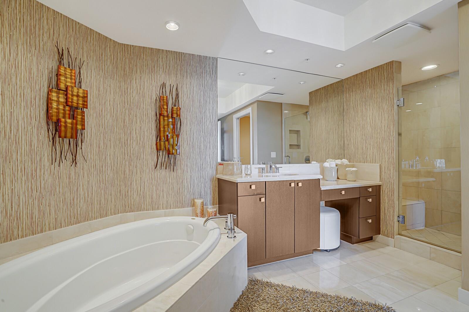 Plaza At Oceanside - Residential