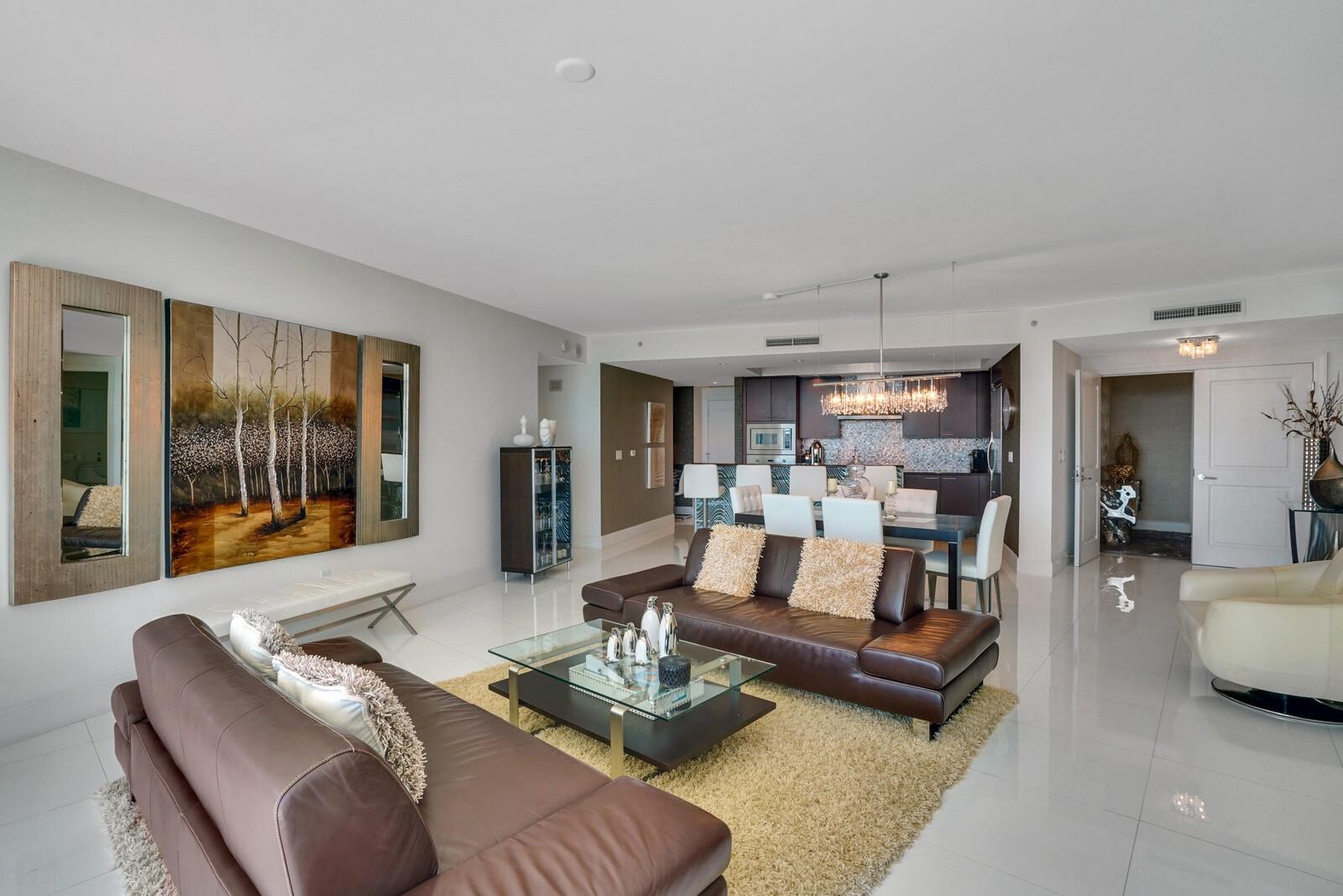 Plaza At Oceanside - Residential