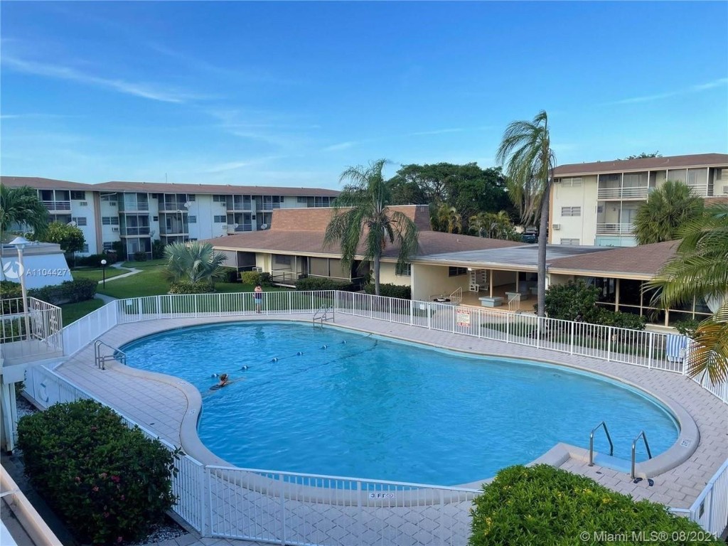 Mar-Len Gardens - Residential