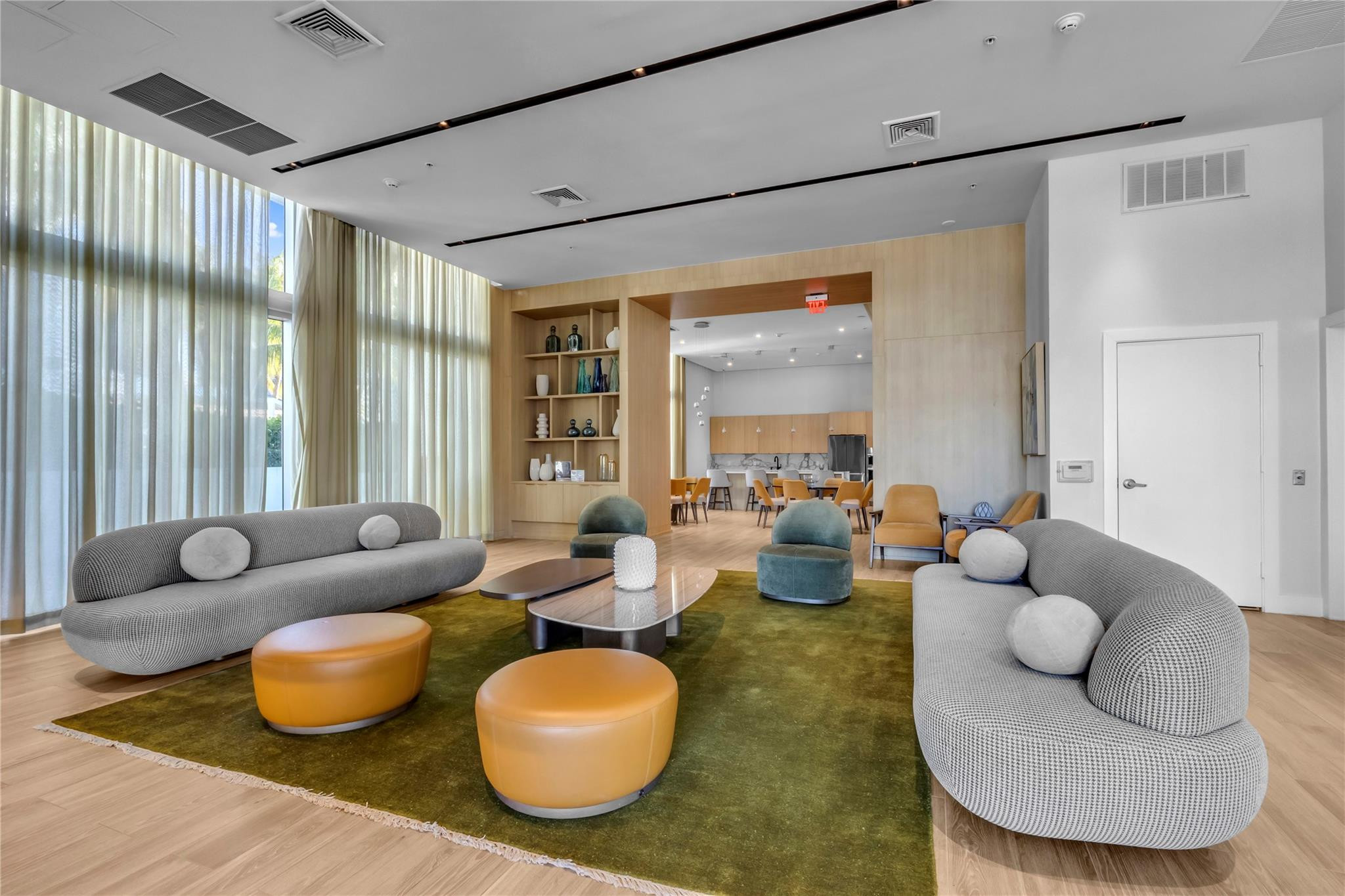 Ivy Condo - Residential