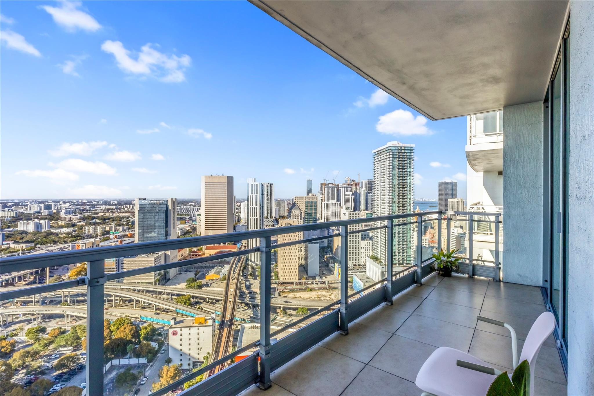 Ivy Condo - Residential