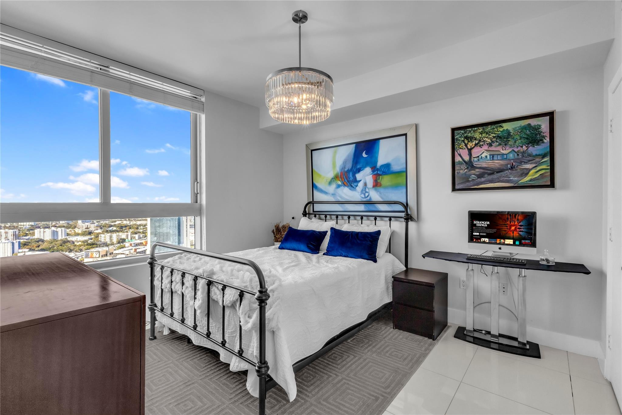 Ivy Condo - Residential