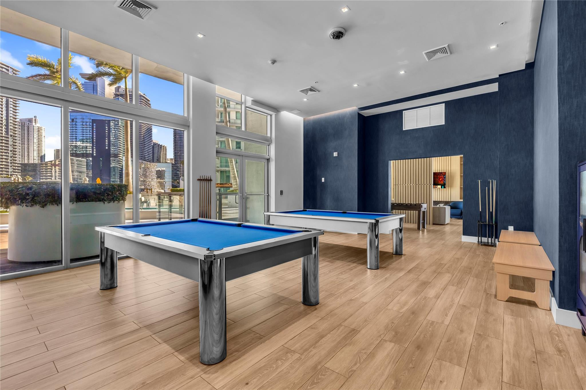 Ivy Condo - Residential