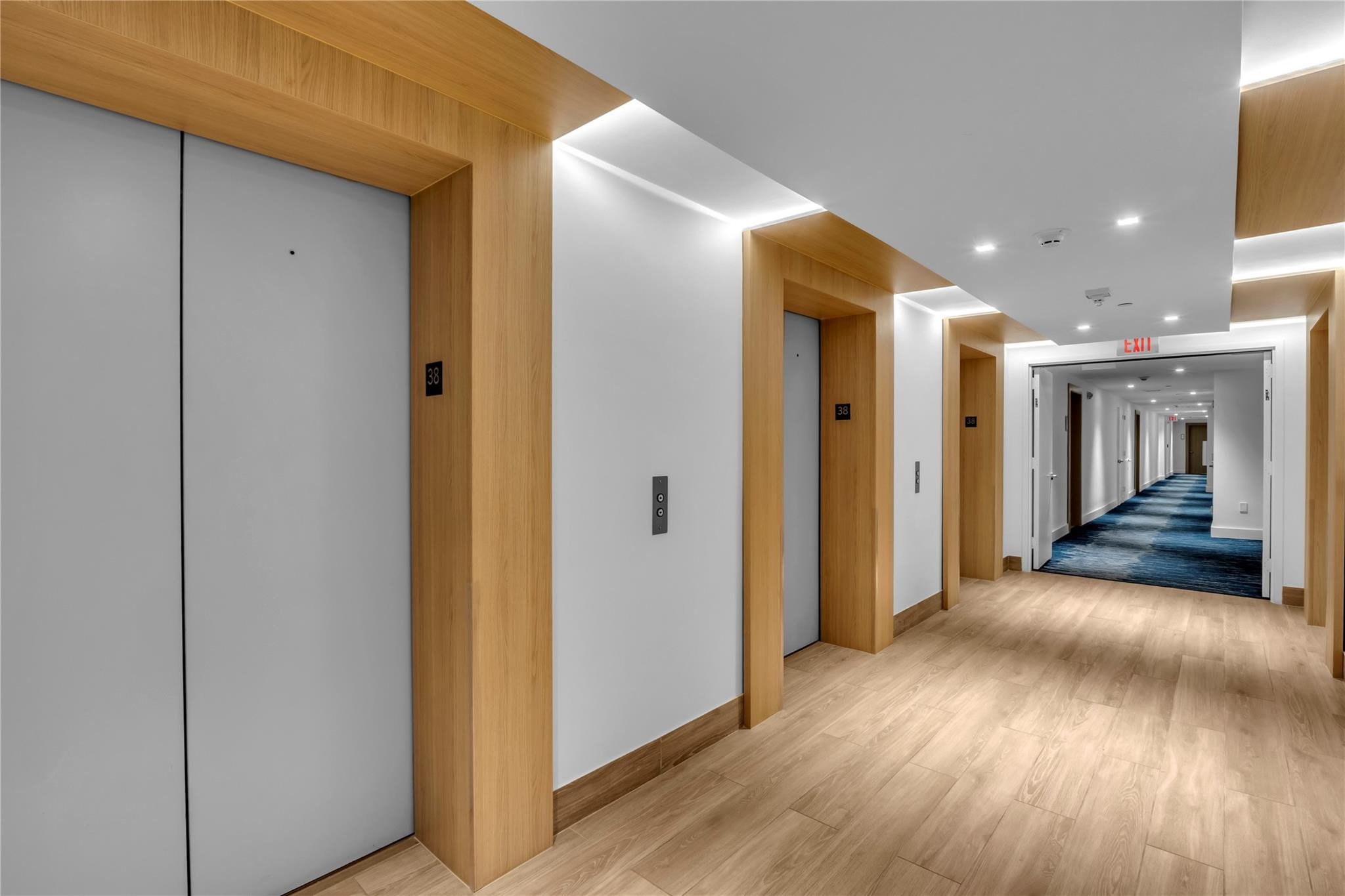 Ivy Condo - Residential