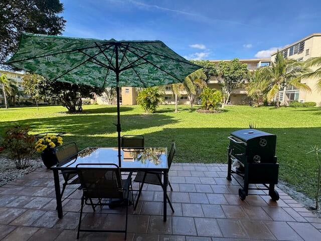 Photo of 2615 NE 3rd Court #1120, Boynton Beach, FL 33435 (MLS # B26046347)