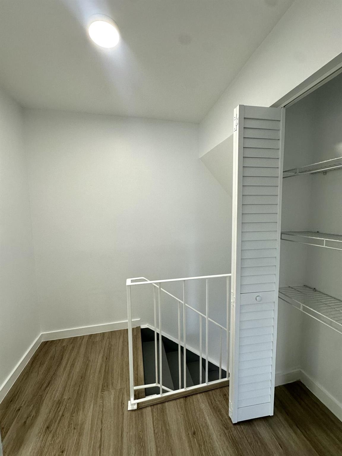 TIFFANY LAKE PHASE I COND - Residential Lease