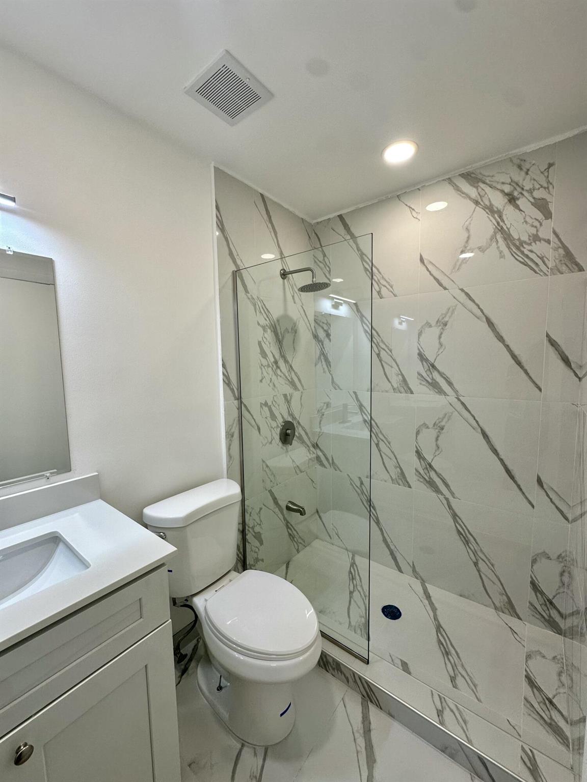 TIFFANY LAKE PHASE I COND - Residential Lease