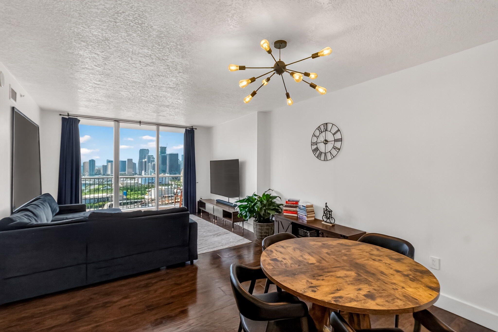 1750 N Bayshore Drive 3706