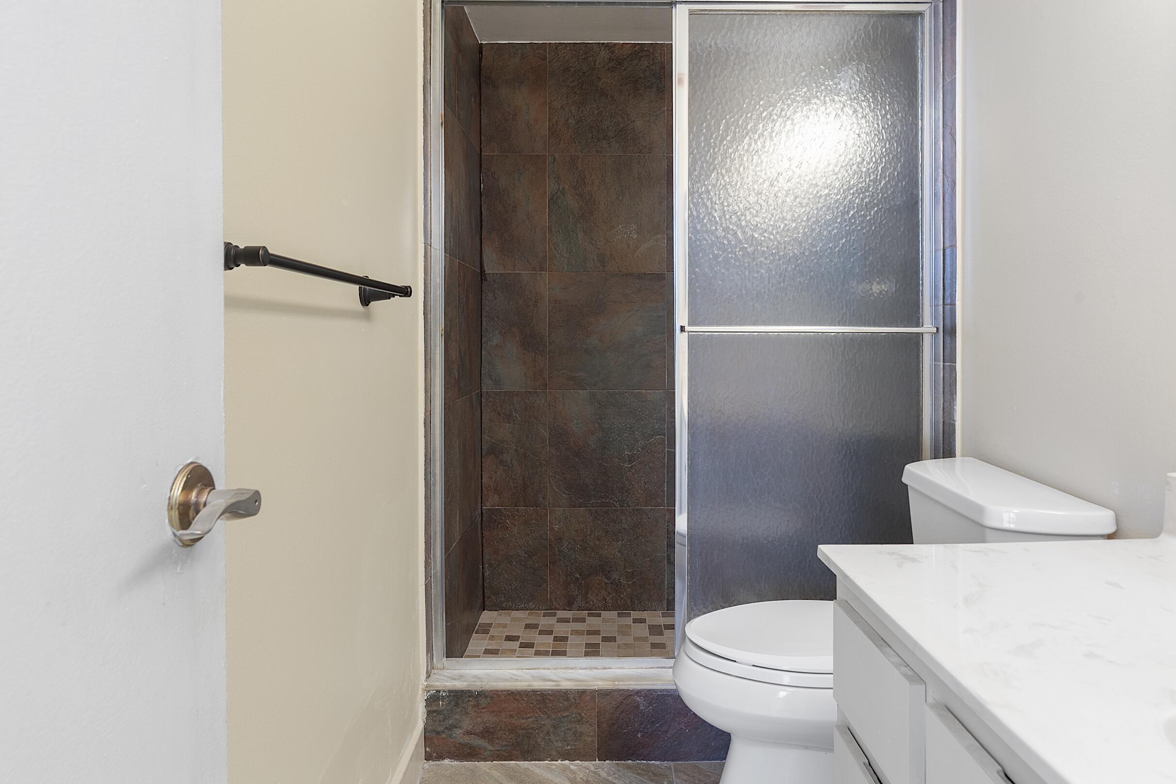 LAKE EMERALD CONDOMINIUM NO - Residential