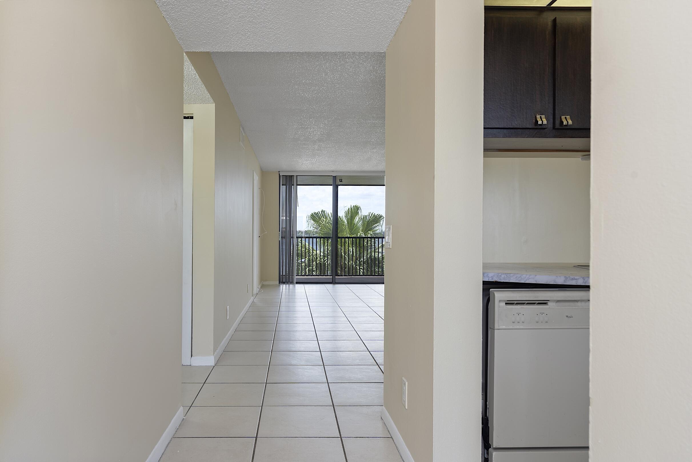 LAKE EMERALD CONDOMINIUM NO - Residential