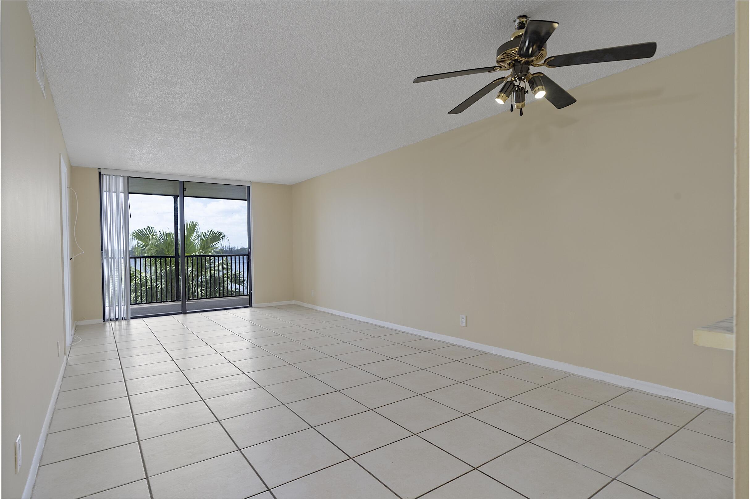 LAKE EMERALD CONDOMINIUM NO - Residential