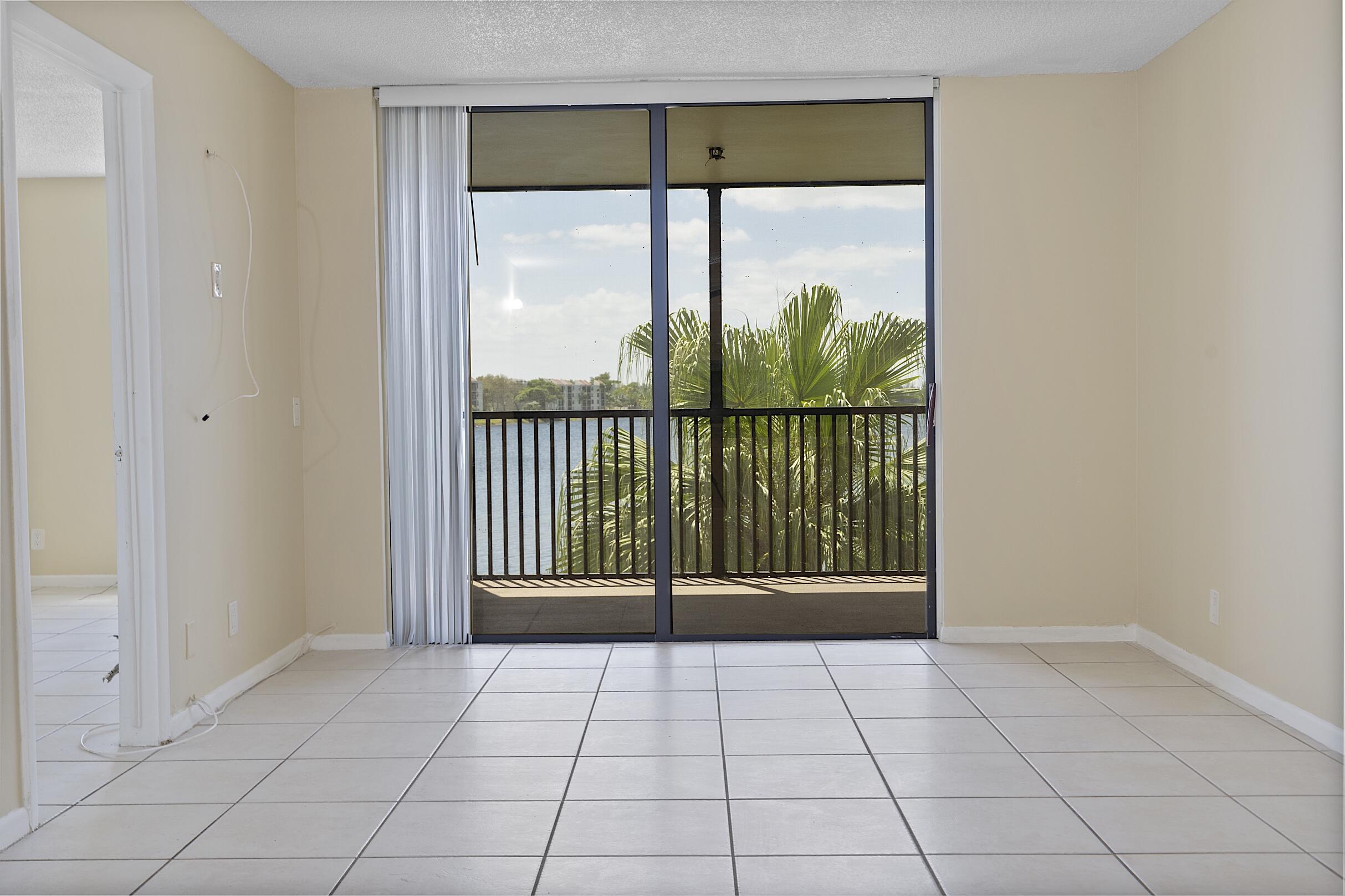 LAKE EMERALD CONDOMINIUM NO - Residential