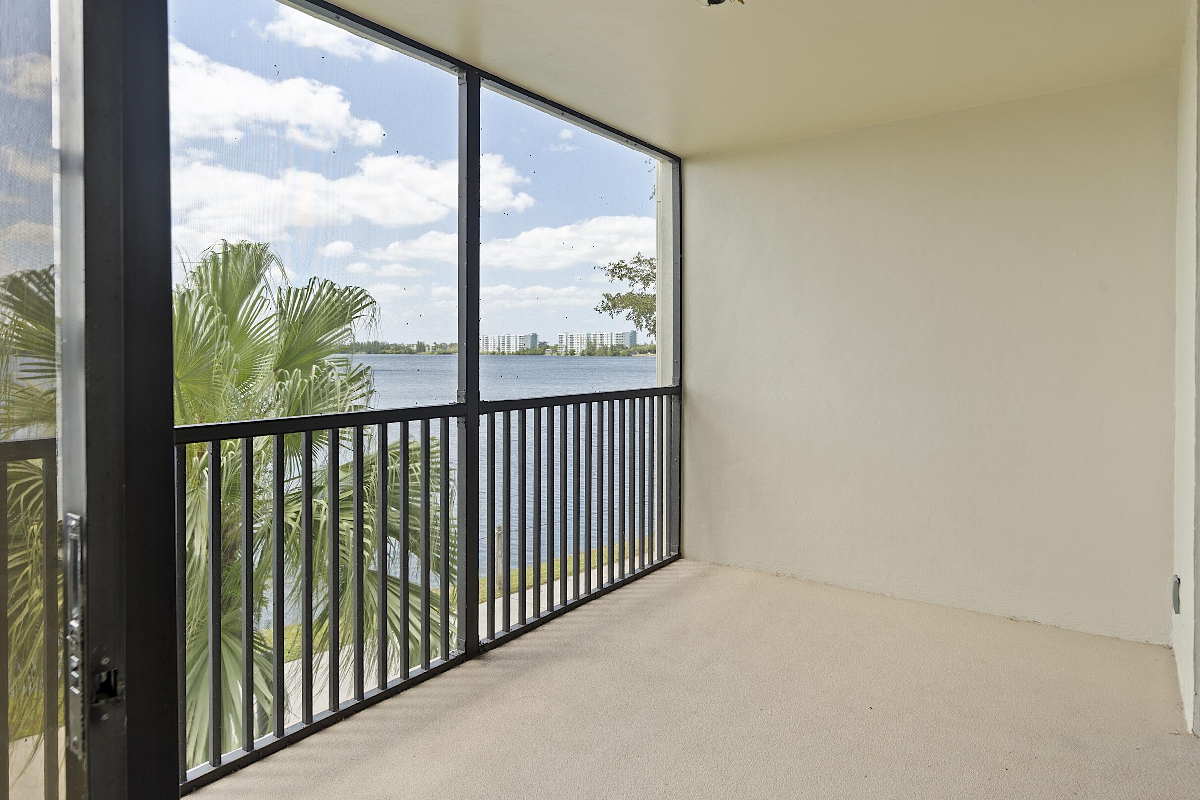 LAKE EMERALD CONDOMINIUM NO - Residential