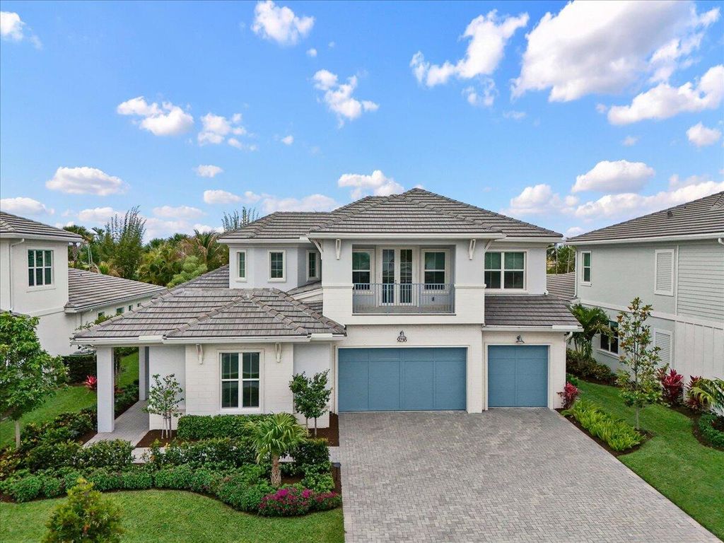 Photo of 9236 Crestview Circle, Palm Beach Gardens, FL 33412 (MLS # B26022328)