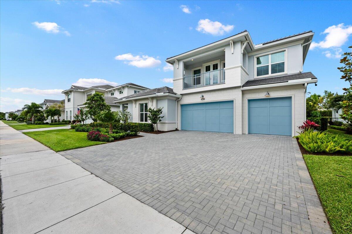 9236 Crestview Circle