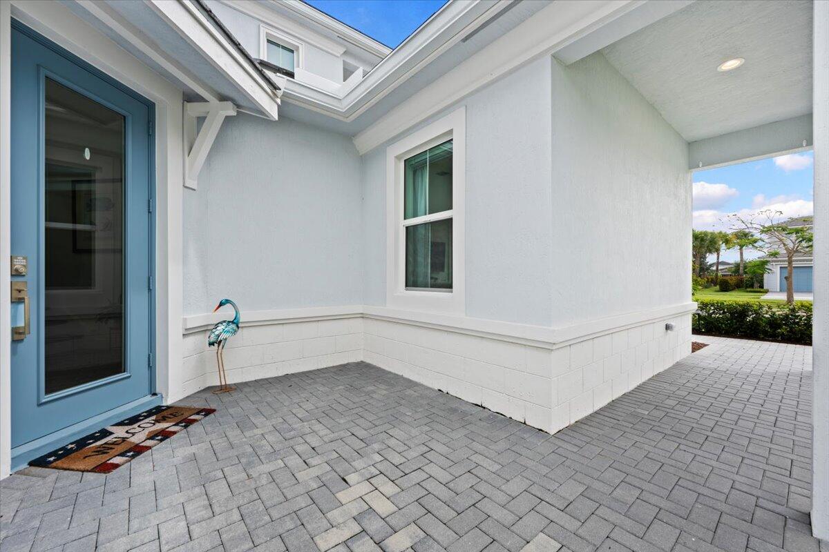 9236 Crestview Circle