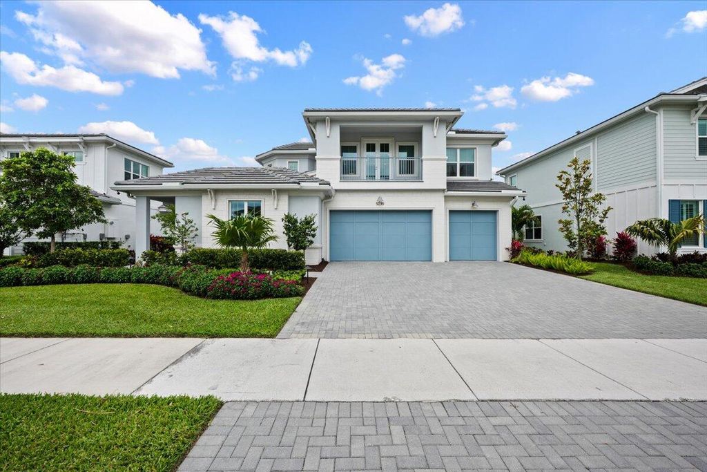 Photo of 9236 Crestview Circle, Palm Beach Gardens, FL 33412 (MLS # B26022328)