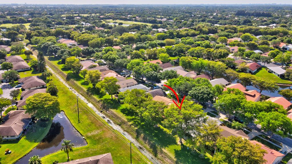 EQUESTRIAN / Fairmount Place - Residential