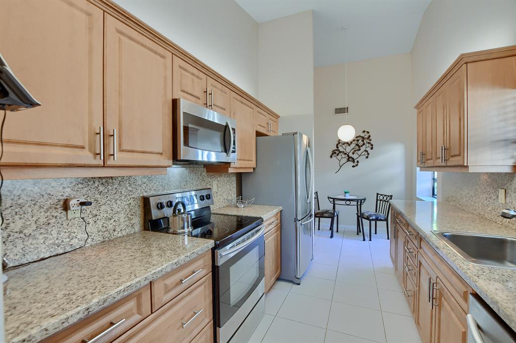 EQUESTRIAN / Fairmount Place - Residential