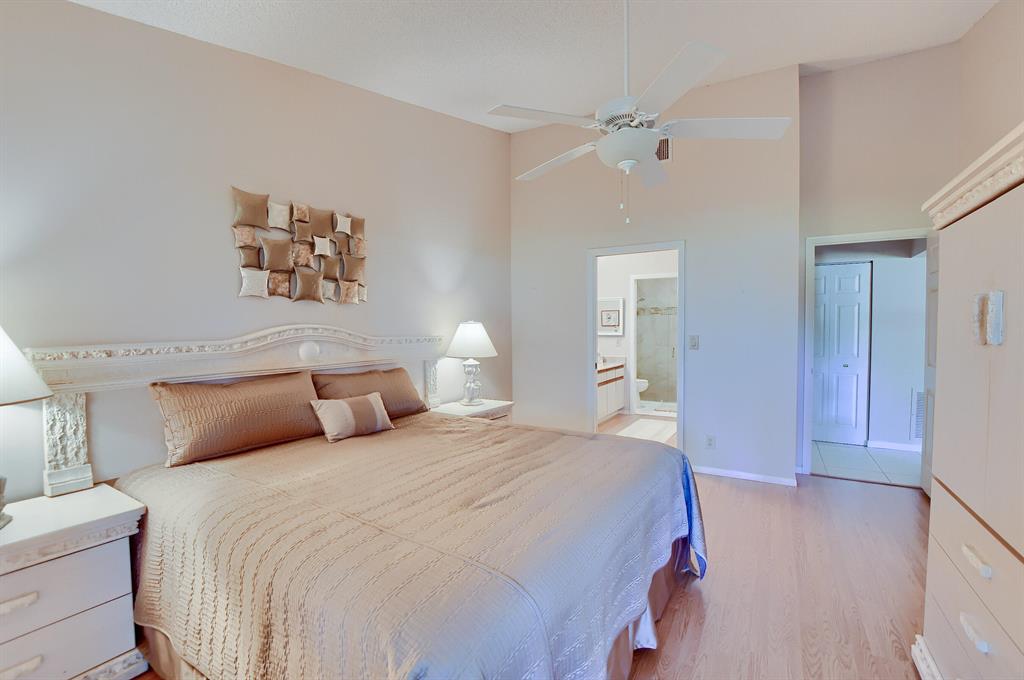 EQUESTRIAN / Fairmount Place - Residential