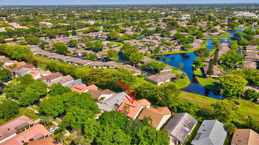 EQUESTRIAN / Fairmount Place - Residential