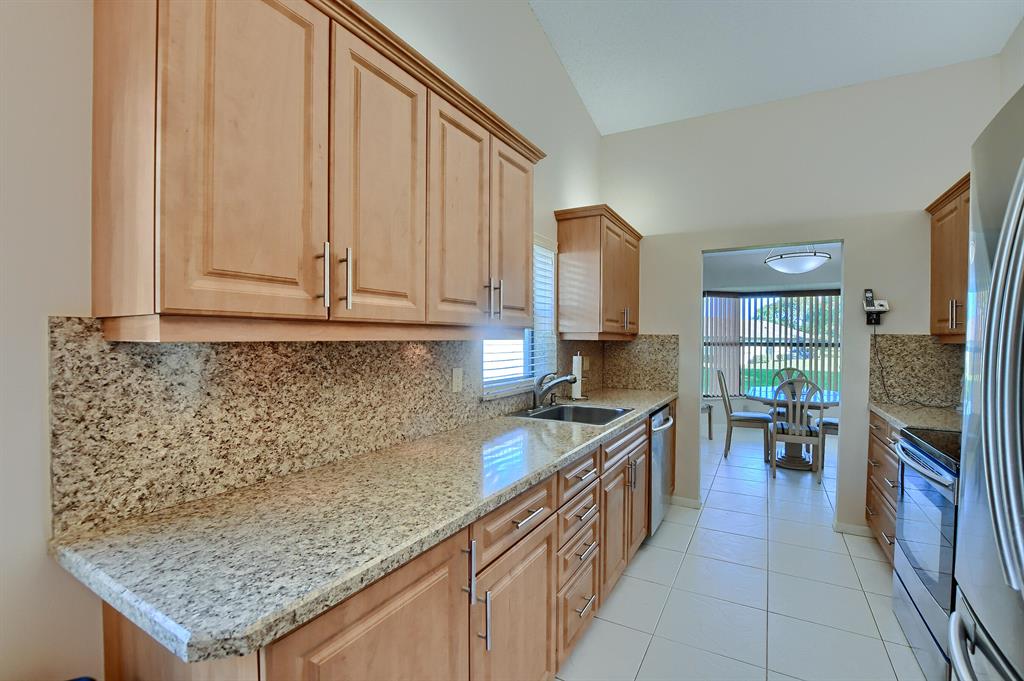 EQUESTRIAN / Fairmount Place - Residential