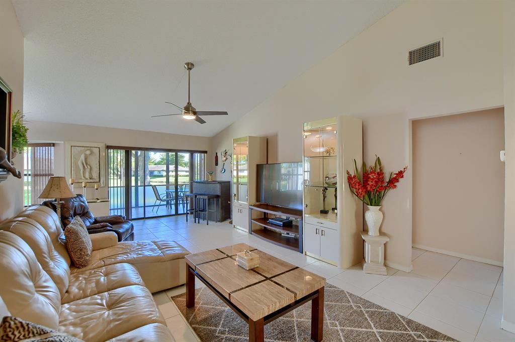 EQUESTRIAN / Fairmount Place - Residential