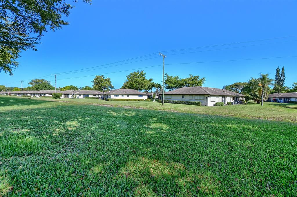 EQUESTRIAN / Fairmount Place - Residential