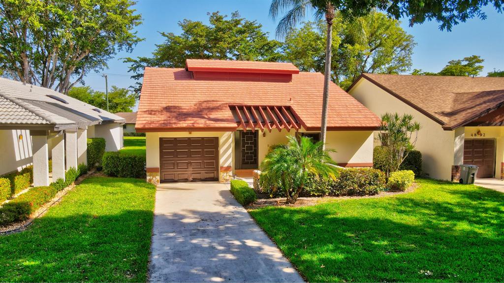 EQUESTRIAN / Fairmount Place - Residential