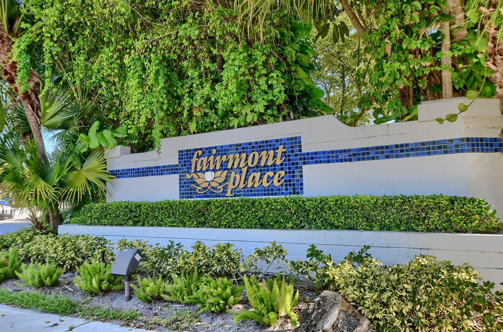 EQUESTRIAN / Fairmount Place - Residential