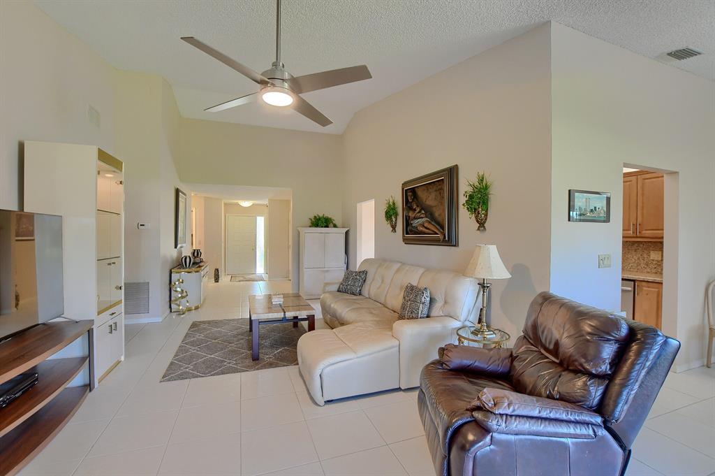 EQUESTRIAN / Fairmount Place - Residential