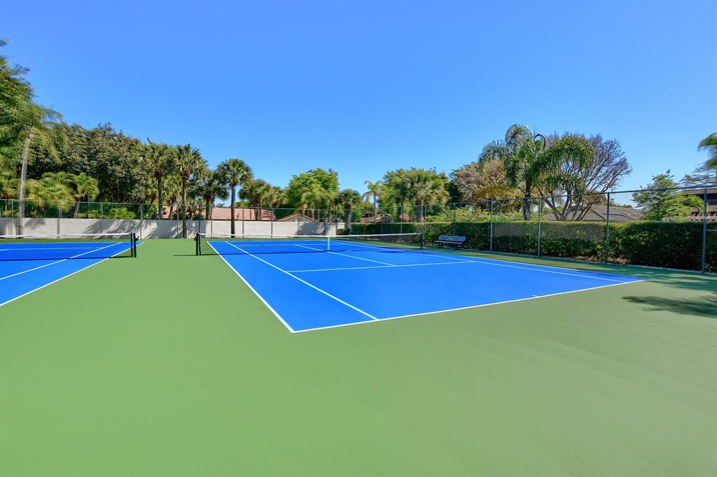 EQUESTRIAN / Fairmount Place - Residential