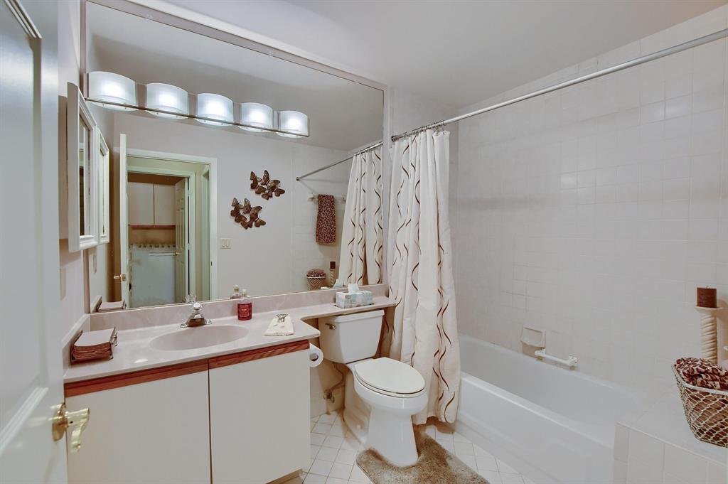 EQUESTRIAN / Fairmount Place - Residential