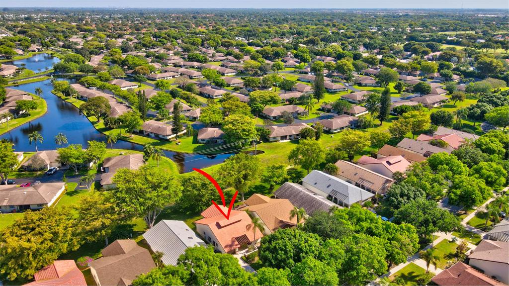 EQUESTRIAN / Fairmount Place - Residential