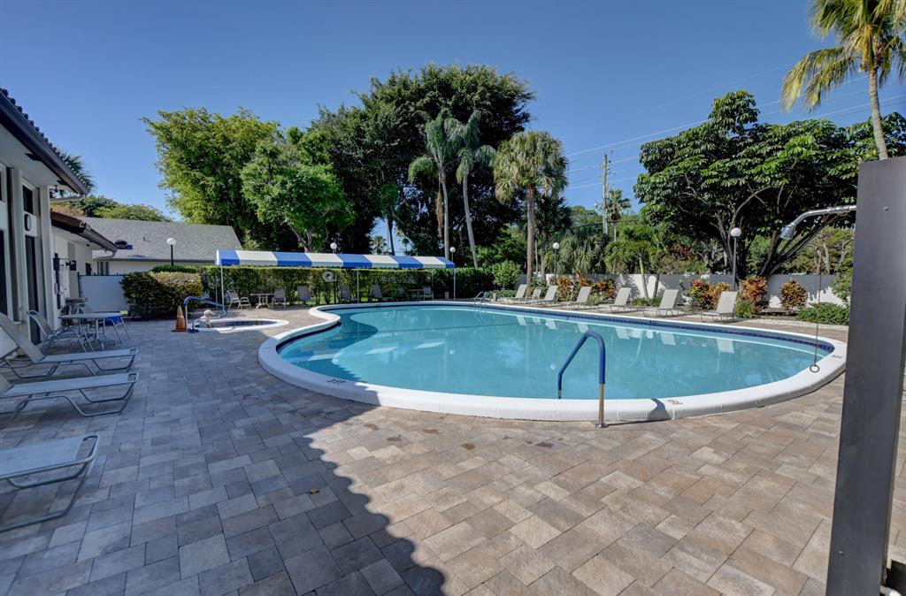 EQUESTRIAN / Fairmount Place - Residential