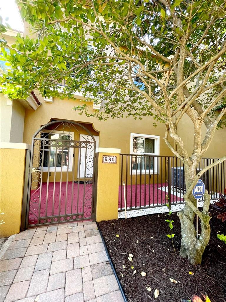 380 Lake Monterey Cir