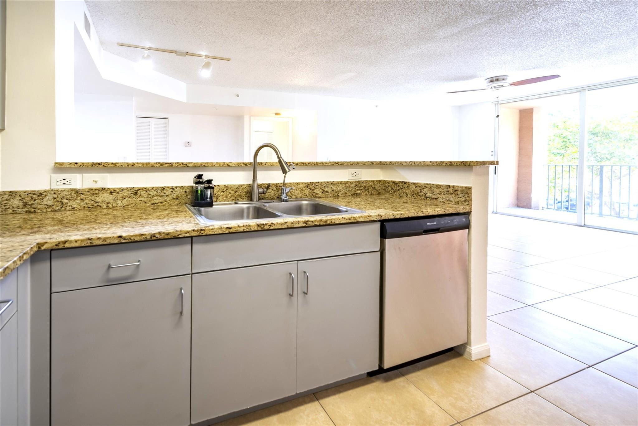 Carrington At Coconut Cre - Residential Lease