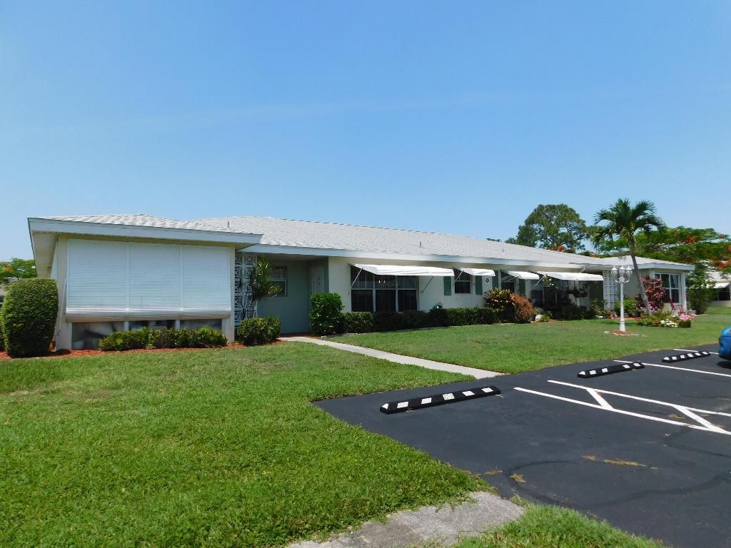 Photo of 927 Savannas Point Drive #B, Fort Pierce, FL 34982 (MLS # R10996637)