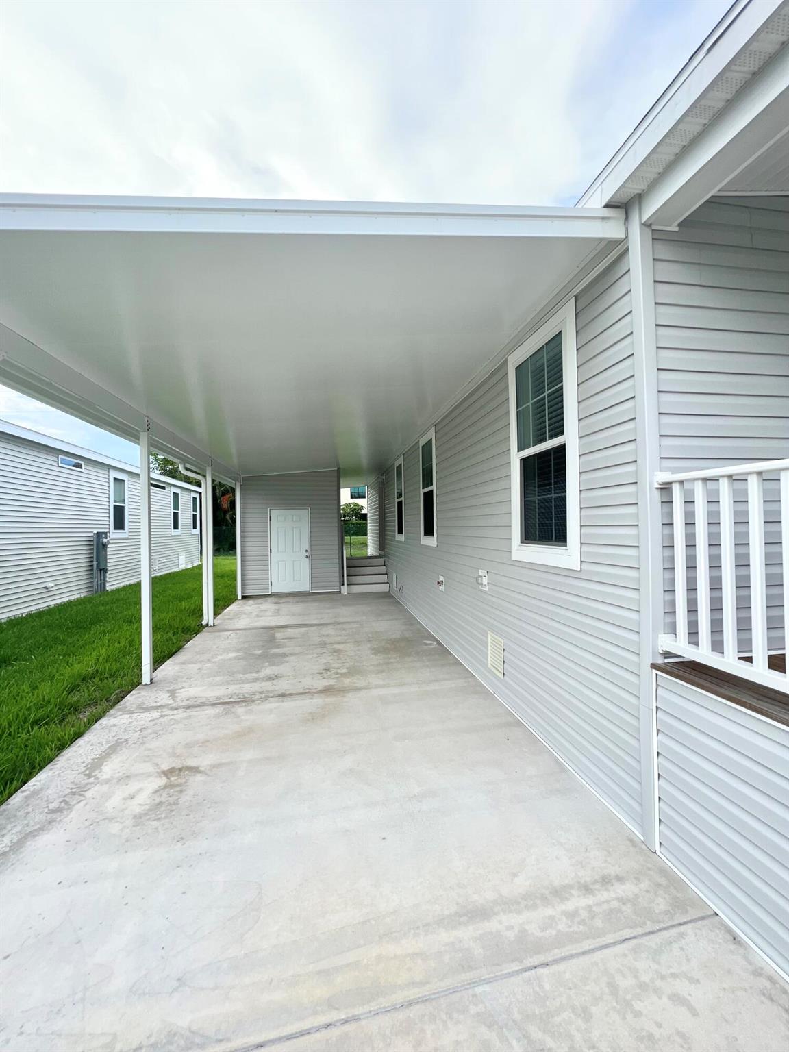 Palm Lake Coop - Residential Lease