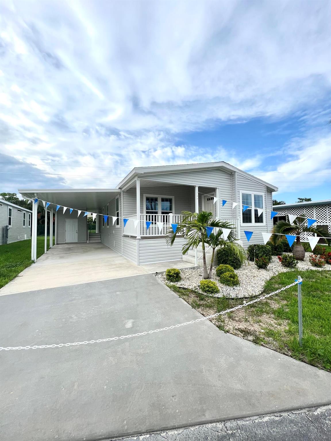 Palm Lake Coop - Residential Lease